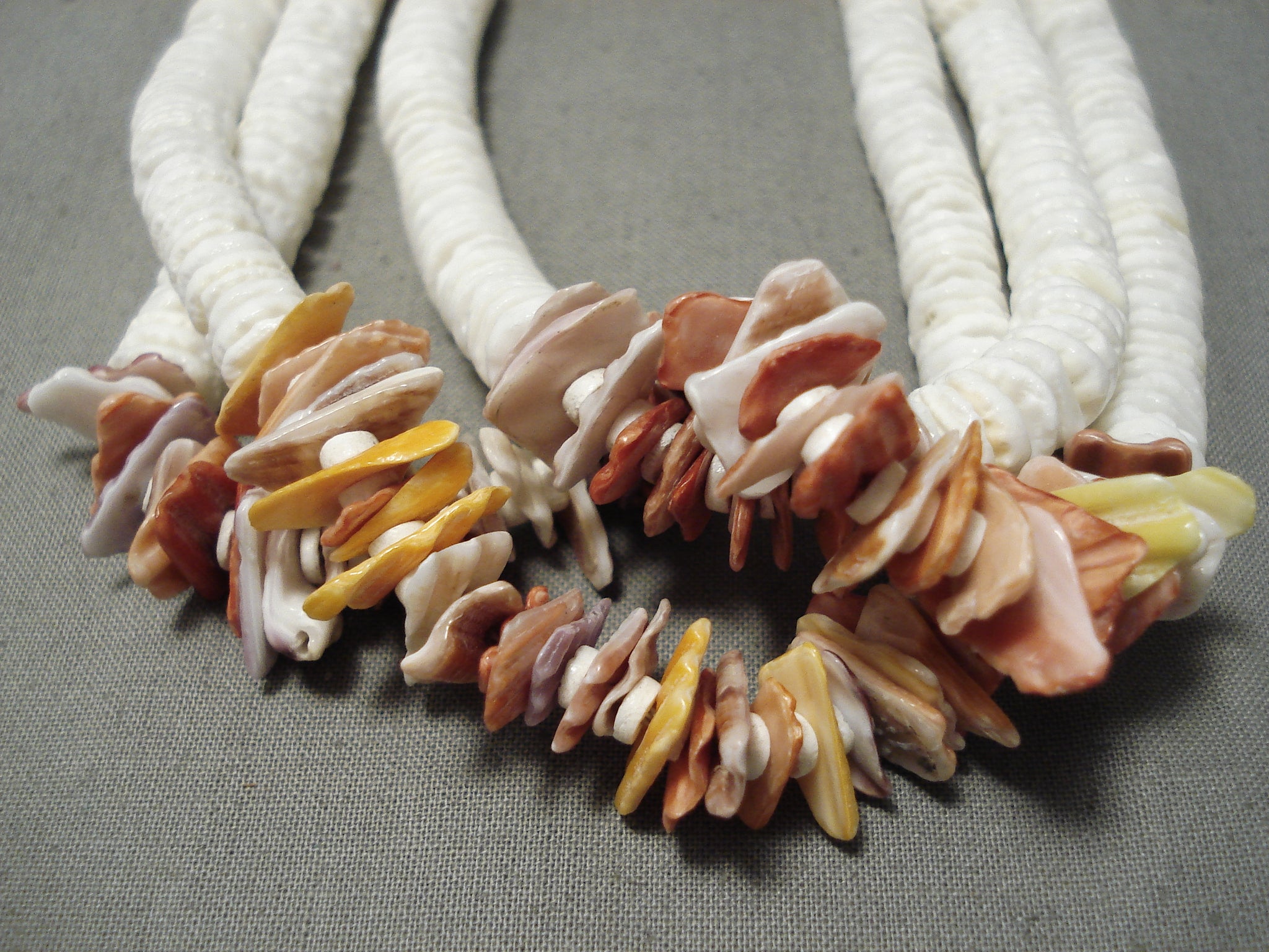 White Natural Large Puka Shell Chips Necklace 16
