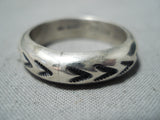 Distinctive Vintage Navajo Native American Sterling Silver Ring Old-Nativo Arts