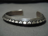Astounding Vintage Native American Navajo Wil Secataro Sterling Silver Bracelet Cuff Old-Nativo Arts