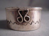 Completely Handmade Vintage Navajo Native American Jewelry Silver Ring Box Jewelry Old-Nativo Arts
