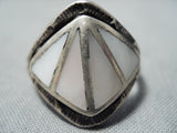 Impressive Vintage Native American Navajo Mother Of Pearl Sterling Silver Ring Old-Nativo Arts
