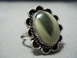 Amazing Vintage Native American Navajo Green Agate Sterling Silver Ring Old-Nativo Arts