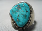 Striking Vintage Native American Navajo Old Kingman Turquoise Sterling Silver Ring Old-Nativo Arts