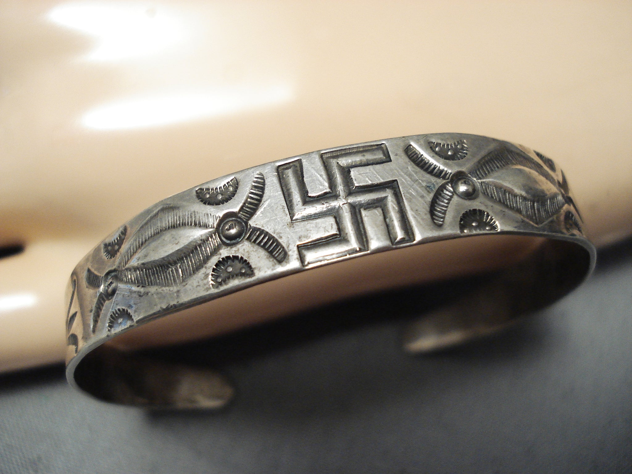 Early 1900's Vintage Native American Navajo Whirling Logs Sterling