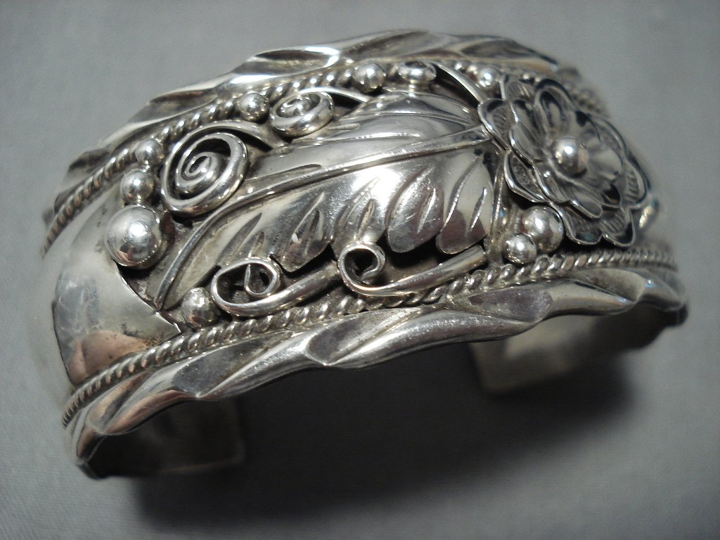 Detailed!! Vintage Native American Jewelry Navajo Sterling Silver