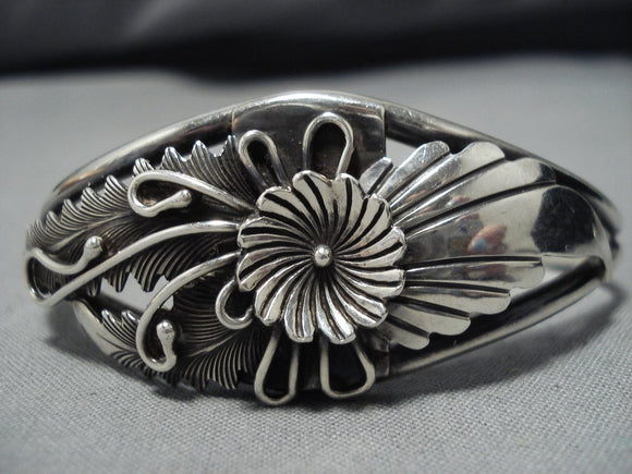 Detailed!! Vintage Native American Navajo Sterling Silver Flower Bracelet Old-Nativo Arts