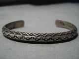 Detailed!! Vintage Native American Navajo Sterling Silver Geometric Wave Bracelet Old-Nativo Arts