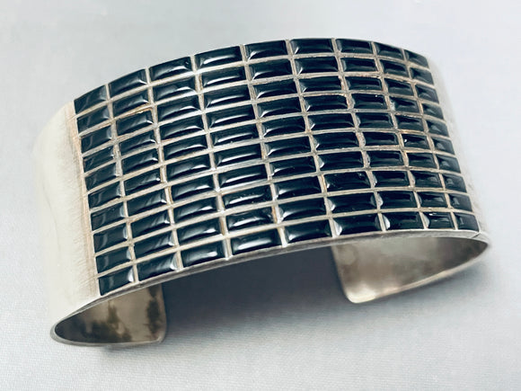 One Of The Best Vintage Native American Navajo Black Stone Sterling Silver Bracelet Cuff-Nativo Arts