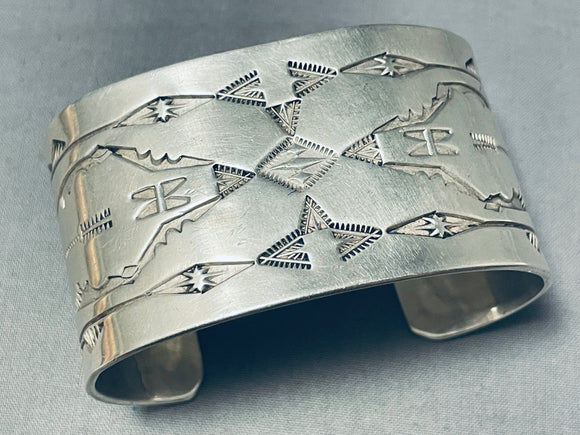 Striking 91 Grams Vintage Native American Navajo Sterling Silver Arrow Bracelet-Nativo Arts