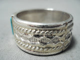 Distinctive Navajo Native American Old Kingman Turquoise Sterling Silver Ring-Nativo Arts