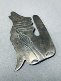 Howling Coyote Vintage Native American Navajo Sterling Silver Dark Patina Pin-Nativo Arts