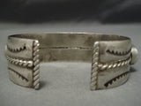 Museum Vitnage Native American Navajo Deep Blue Turquoise Sterling Silver Bracelet Old-Nativo Arts