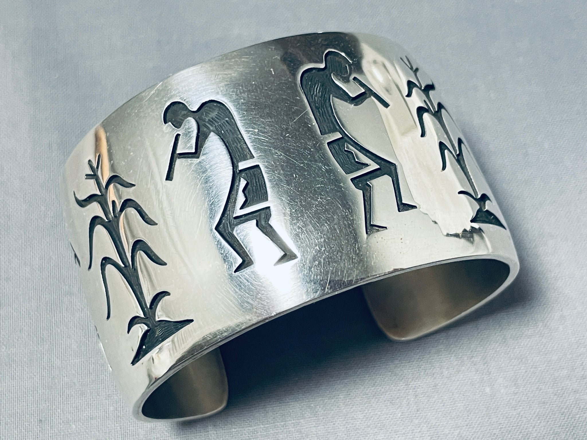 Hopi bracelet silver overlay cuff with Kachinas MIS36  Harpo Paris