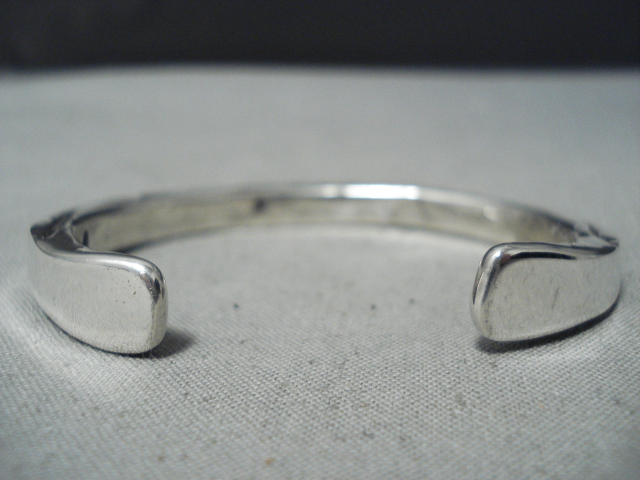 Cuff, Domed, Sterling Silver, Orville Tsinnie, Hallmark, Vintage, 3486