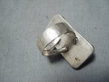 Eyecatching Vintage Native American Navajo Old Kingman Turquoise Sterling Silver Ring Old-Nativo Arts