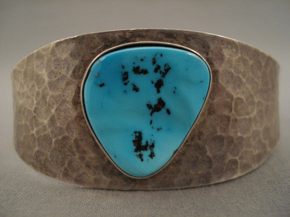 Hammered Technique Vintage Navajo Turquoise Native American Jewelry Silver Bracelet Old-Nativo Arts