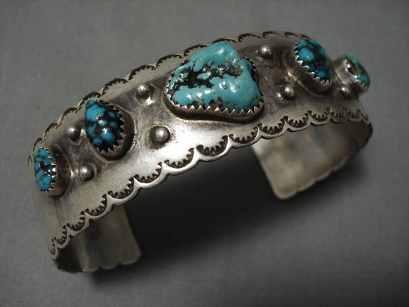 Magnificent Vintage Native American Navajo Scalloped Turquoise Sterling Silver Bracelet Old-Nativo Arts