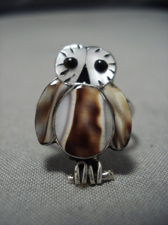 Magnificent Vintage Zuni Native American Owl Shell Sterling Silver Ring-Nativo Arts