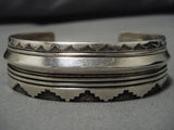 Striking Vintage Navajo Sterling Silver Native American Bracelet Old-Nativo Arts
