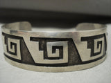 Superior Vintage Hopi/ Navajo 'Geometric Ocean Wave' Native American Jewelry Silver Bracelet Old-Nativo Arts