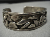 Textured Float And Spine Vintage Native American Zuni Sterling Silver Bracelet Old-Nativo Arts