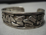 Textured Float And Spine Vintage Native American Zuni Sterling Silver Bracelet Old-Nativo Arts