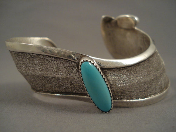 Very Unique 'Waving Tufa Casted' Native American Jewelry Silver Domed Turquoise Bracelet-Nativo Arts