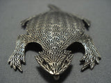 Wonderful Vintage Native American Jewelry Navajo Hand Carved Toad Lee Charly Sterling Silver Pin Pendant-Nativo Arts